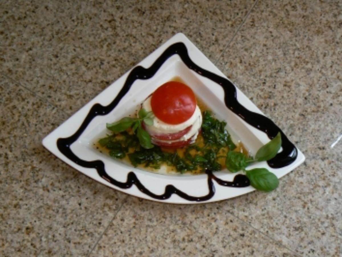 Tomate Mozzarella Salat mal anders - Rezept