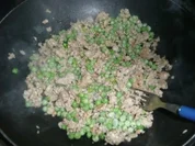 NUDELN/ Spaghetti mit Thunfisch-Erbsen Soße - Rezept