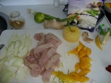 Curryhänchen mit Ananas-Mango und Limettenreis - Rezept - Bild Nr. 2