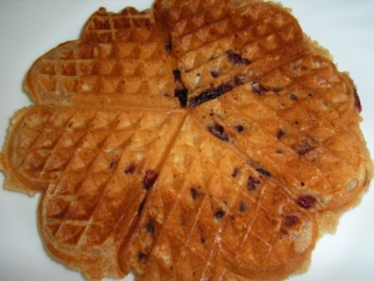 Bilder für Kirschherzen Süße Saftige Waffeln - Rezept