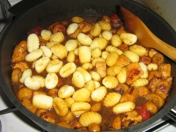 Pute mit Champignons trifft Gnocchi in einer Gorgonzolasoße - Rezept - Bild Nr. 7
