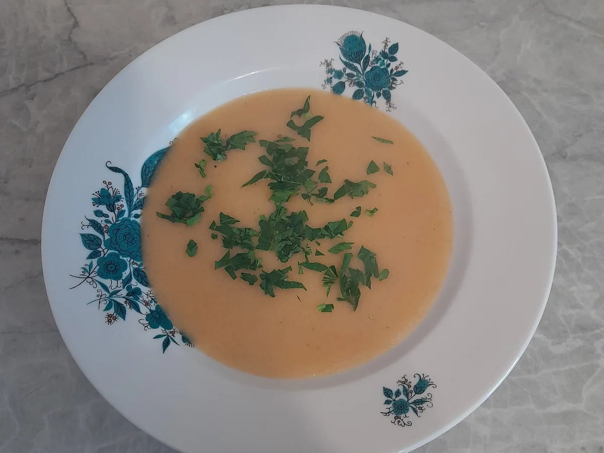Rezept: Suppe --- Gebrannte Grießsuppe oder auch Brennte Grießsuppe Bild Nr. 2 Suppe --- Gebrannte Grießsuppe oder auch Brennte Grießsuppe - Rezept - Bild Nr. 2