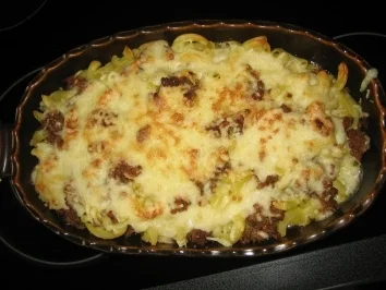 Rezept: Griechischer Nudel-Hackfleisch-Auflauf Bild Nr. 2 Griechischer Nudel-Hackfleisch-Auflauf - Rezept - Bild Nr. 2