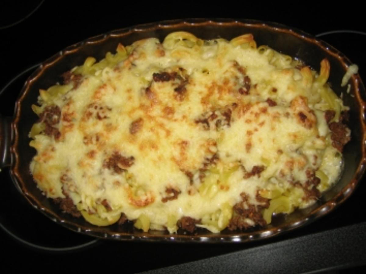 Griechischer Nudel Hackfleisch Auflauf - einfach - 7 kcal/100g Griechischer Nudel Hackfleisch Auflauf - einfach - 7 kcal/100g