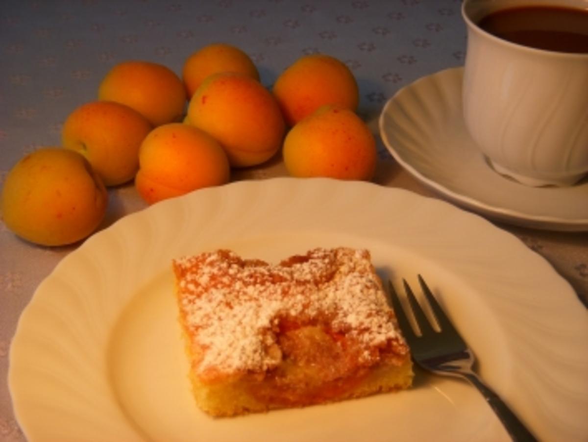 Marillen-Amaretto-Kuchen - Rezept