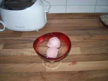 Rezept: American-Strawberry-Cheesecake-Eis American-Strawberry-Cheesecake-Eis - Rezept