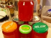 Rezept: Tomatengelee, ergibt 6 Gläser a 450ml (das 6te große Glas ist schon bei Mutti) Bild Nr. 5 Tomatengelee, ergibt 6 Gläser a 450ml (das 6te große Glas ist schon bei Mutti) - Rezept - Bild Nr. 5