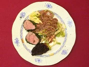 Pochiertes Kalbsfilet im Kräutermantel mit Morchelrahm und Bandnudeln - Rezept - Bild Nr. 16