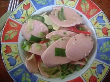 Wurstsalat alla kidromeo - Rezept