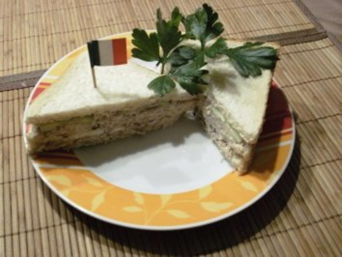 Bilder für Thunfisch-Tramezzini mit Gurke & Ei - Rezept