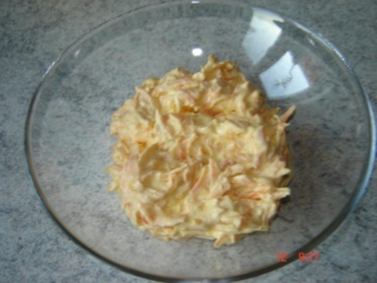 Möhren in Joghurt ( Meze) - Rezept