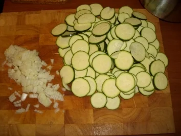 Nudeln mit dicker Zucchinisauce - Rezept - Bild Nr. 2