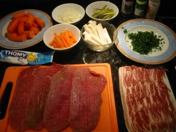 Rezept: Rindfleischvögel - Rinderrouladen Bild Nr. 2 Rindfleischvögel - Rinderrouladen - Rezept - Bild Nr. 2