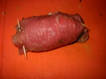 Rezept: Rindfleischvögel - Rinderrouladen Bild Nr. 4 Rindfleischvögel - Rinderrouladen - Rezept - Bild Nr. 4