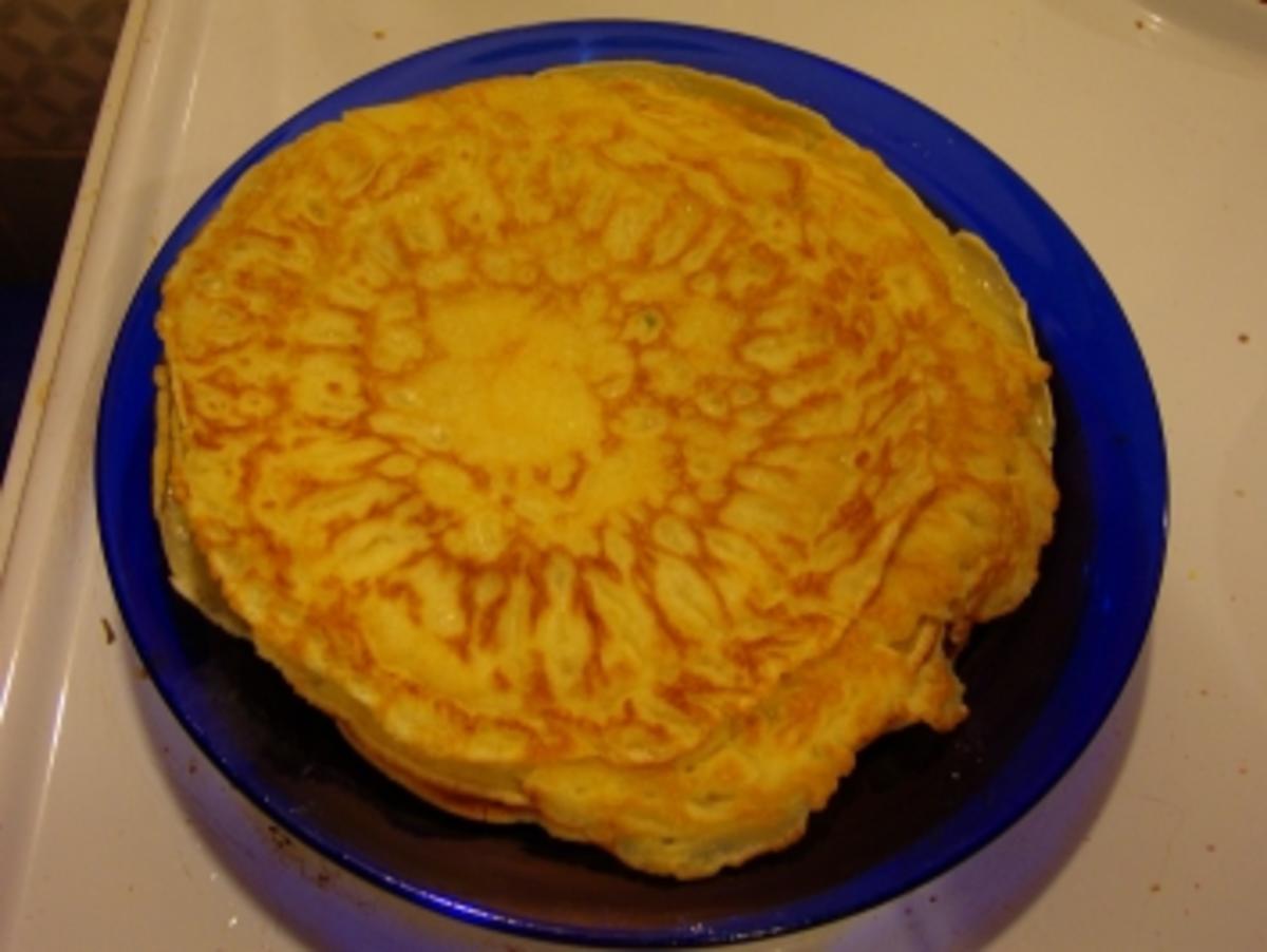 Crespelle con spinaci ripiene // Pfannkuchen mit Spinat gefüllt - Rezept - Bild Nr. 5