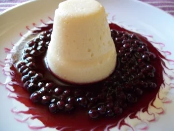 Rezept: Flammerie mit blauer Grütze Bild Nr. 6 Flammerie mit blauer Grütze - Rezept - Bild Nr. 6