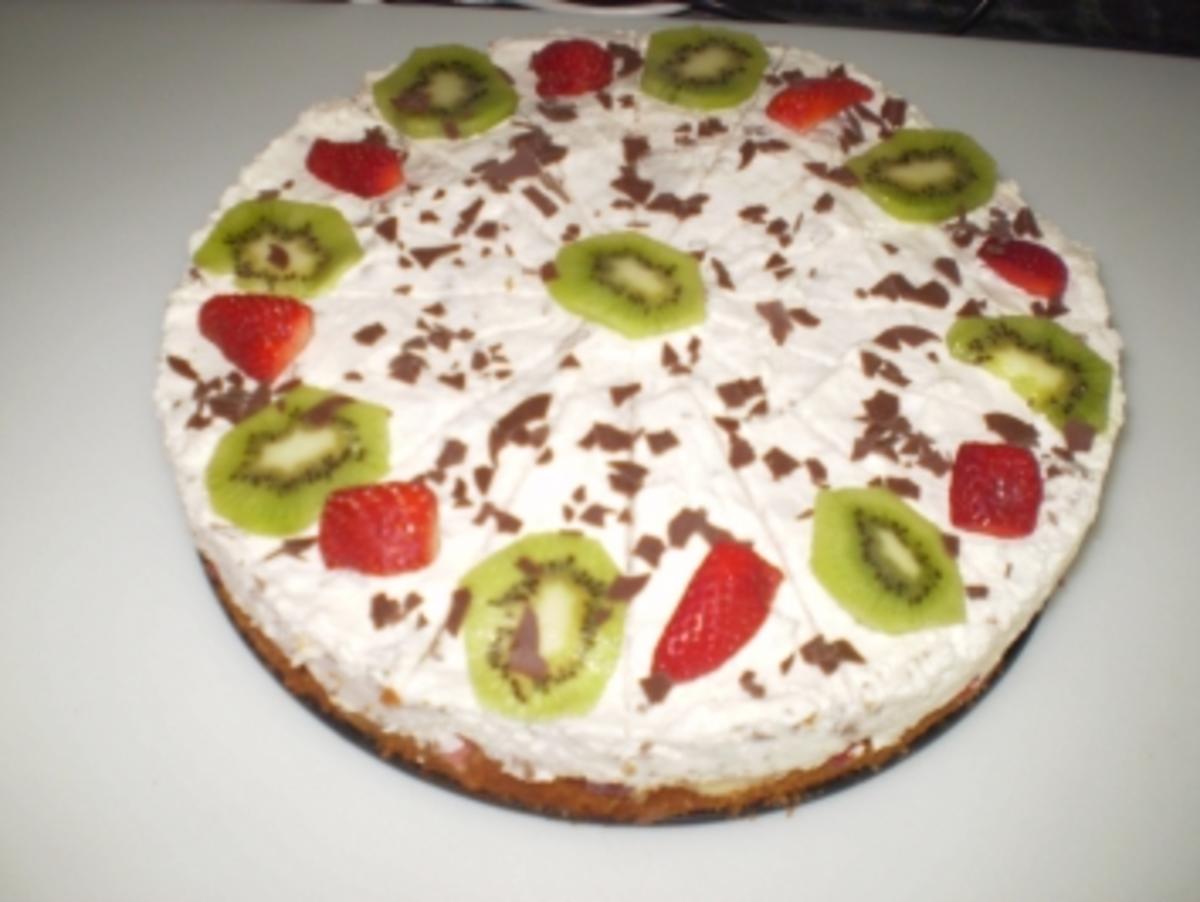 Kiwi-Banenen-Erdbeer-Torte - Rezept - Bild Nr. 2