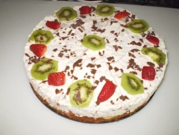 Rezept: Kiwi-Banenen-Erdbeer-Torte Bild Nr. 2 Kiwi-Banenen-Erdbeer-Torte - Rezept - Bild Nr. 2