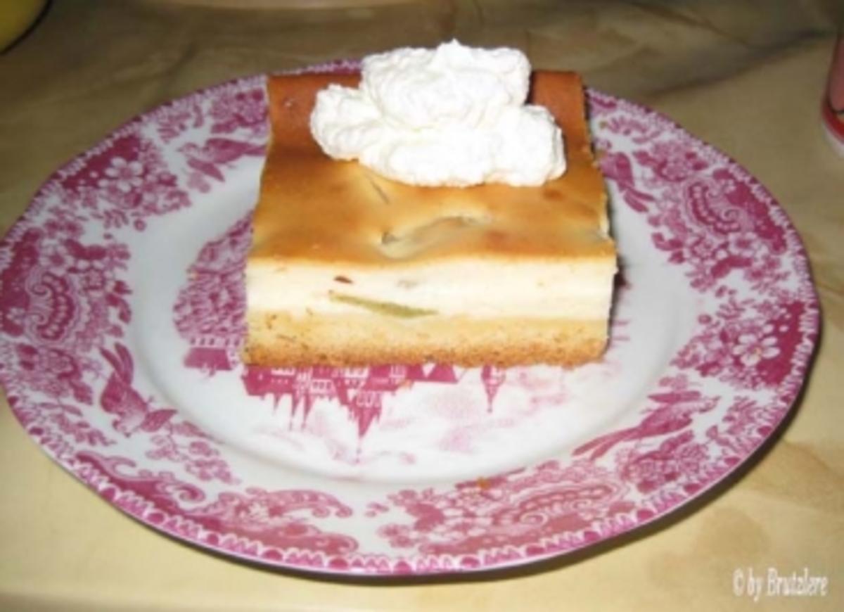 Rhabarber- oder Sauerkirschkuchen mit Guss aus Quark - Rezept - kochbar.de