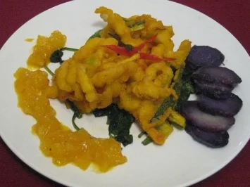 Seezungen-Knusperkroketten mit Trüffelkartoffeln und Mango-Chutney - Rezept