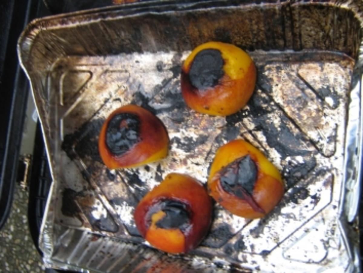 Nektarinen karamelisiert  vom Grill - Rezept - Bild Nr. 2