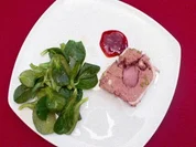 Wildschweinterrine an Feldsalat mit Mangobalsam - Rezept