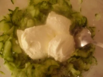 Rezept: Gurkensalat Bild Nr. 2 Gurkensalat - Rezept - Bild Nr. 2