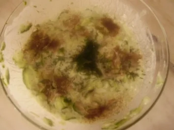 Rezept: Gurkensalat Bild Nr. 3 Gurkensalat - Rezept - Bild Nr. 3