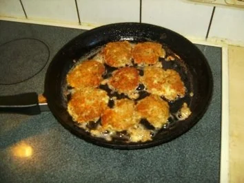 Rezept: Grünkernfrikadellen Bild Nr. 3 Grünkernfrikadellen - Rezept - Bild Nr. 3