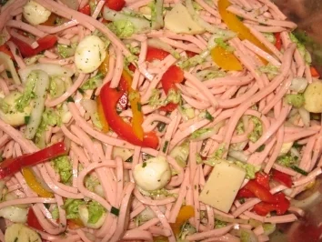 Rezept: Sommerlicher Wurstsalat Bild Nr. 3 Sommerlicher Wurstsalat - Rezept - Bild Nr. 3