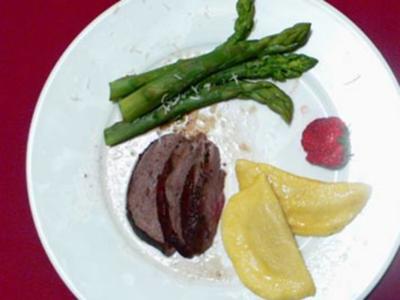 Geschmorte Rehschulter an Portweinsoße mit Maronentortelloni - Rezept