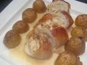 Rezept: Saltimbocca mit Thymiankartoffeln Saltimbocca mit Thymiankartoffeln - Rezept