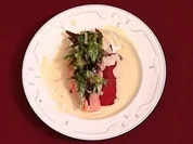 Lauwarmes Lachsfilet mit marinierter Rote Bete und Vinaigrette (Korff und Leuchtmann) - Rezept