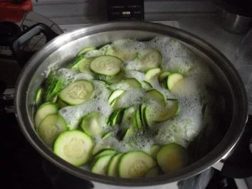 Überbackene Zucchini mit Schafskäse und Schweinefilet - Rezept - Bild Nr. 3