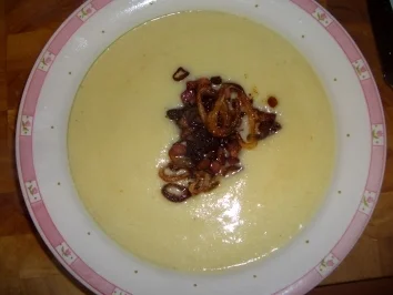 Rezept: Kartoffel-Blumenkohl-Cremesuppe Kartoffel-Blumenkohl-Cremesuppe - Rezept