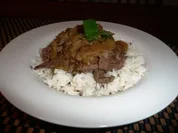 Geschmorte Salatgurke mit Rindfleischstreifen auf Asia Art - Rezept