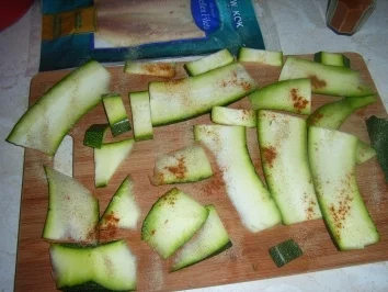 Pizza "Aus Drei macht Eins" - Rezept - Bild Nr. 3