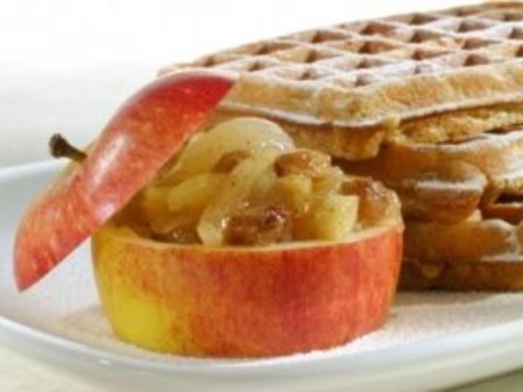 Waffeln mit Sauerkirschen Waffeln mit Sauerkirschen