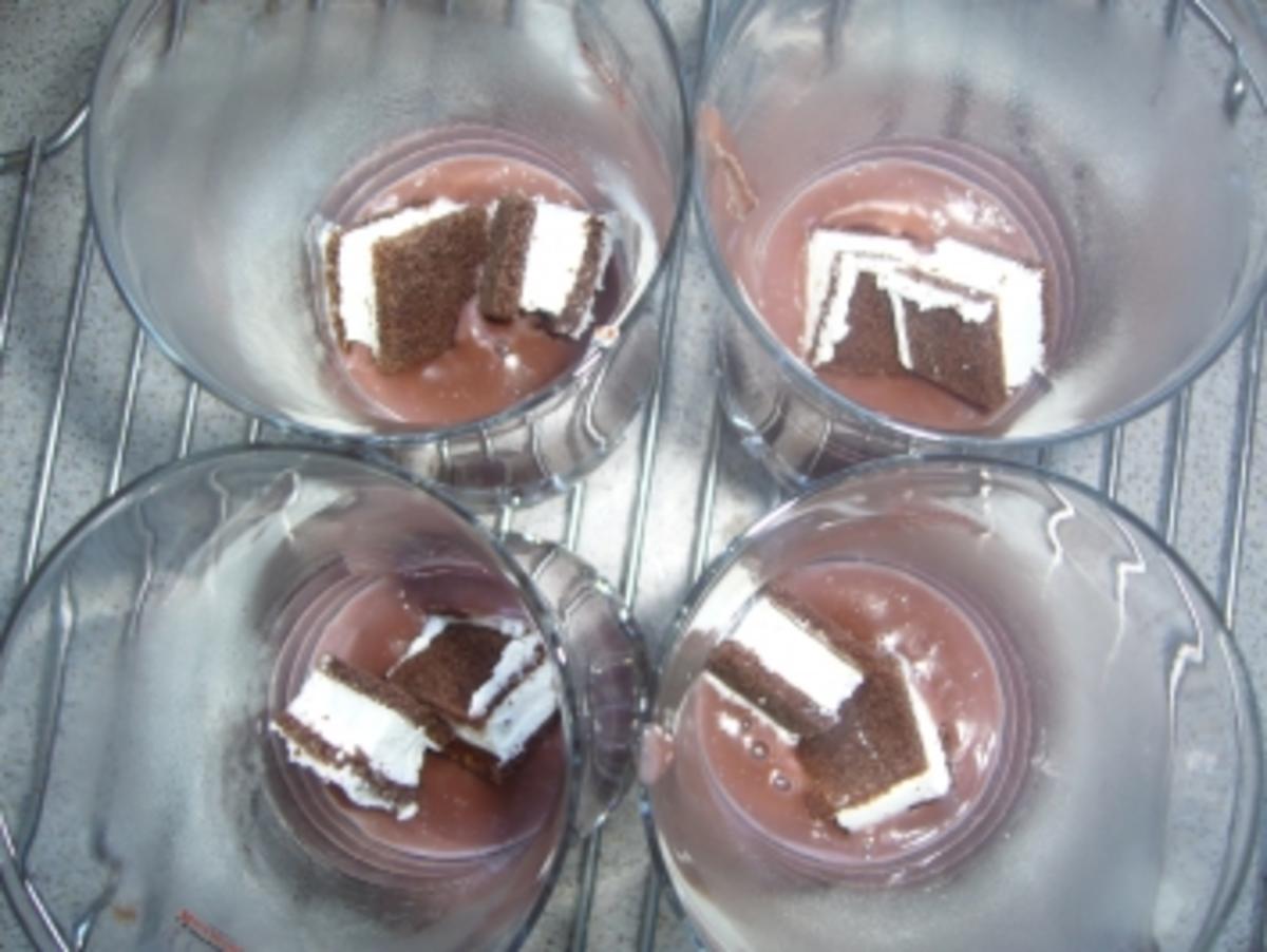 Dessert: Milchschnitte flüchtet in Schokopudding - Rezept - Bild Nr. 5