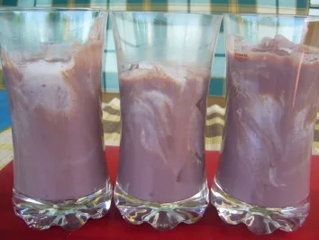 Rezept: Dessert: Milchschnitte flüchtet in Schokopudding Bild Nr. 7 Dessert: Milchschnitte flüchtet in Schokopudding - Rezept - Bild Nr. 7