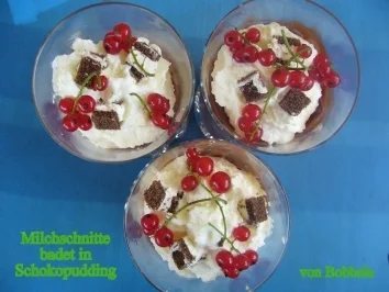 Rezept: Dessert: Milchschnitte flüchtet in Schokopudding Dessert: Milchschnitte flüchtet in Schokopudding - Rezept