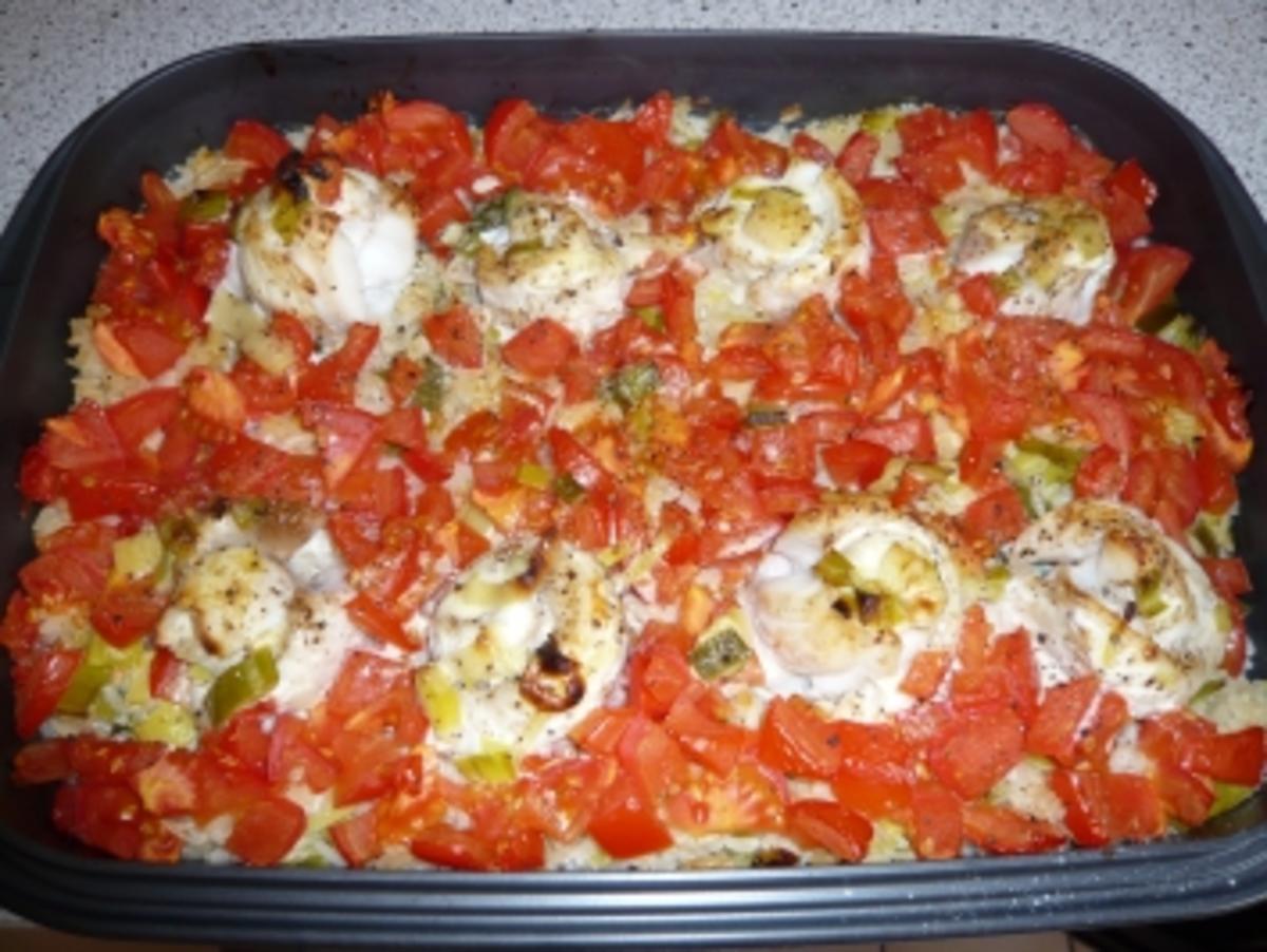 Fischröllchen auf Gemüsereis - Rezept - kochbar.de
