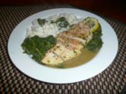 Putenfilet in Zitrone-Weinsoße mit Spinat - Rezept