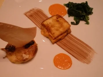 Rezept: Würztofu mit Mojo und Almogrote Gomero dazu frischen Blattspinat und Gratin Würztofu mit Mojo und Almogrote Gomero dazu frischen Blattspinat und Gratin - Rezept