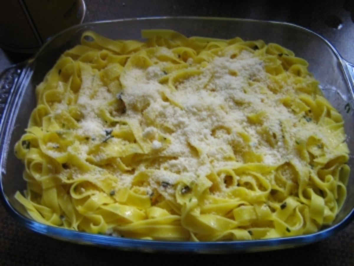 Tagliatelle mit Kräuterbutter und Parmesan - Rezept - Bild Nr. 7