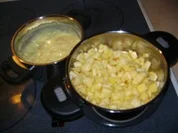 Vanillecreme mit Apfel & Pflaumen - Rezept