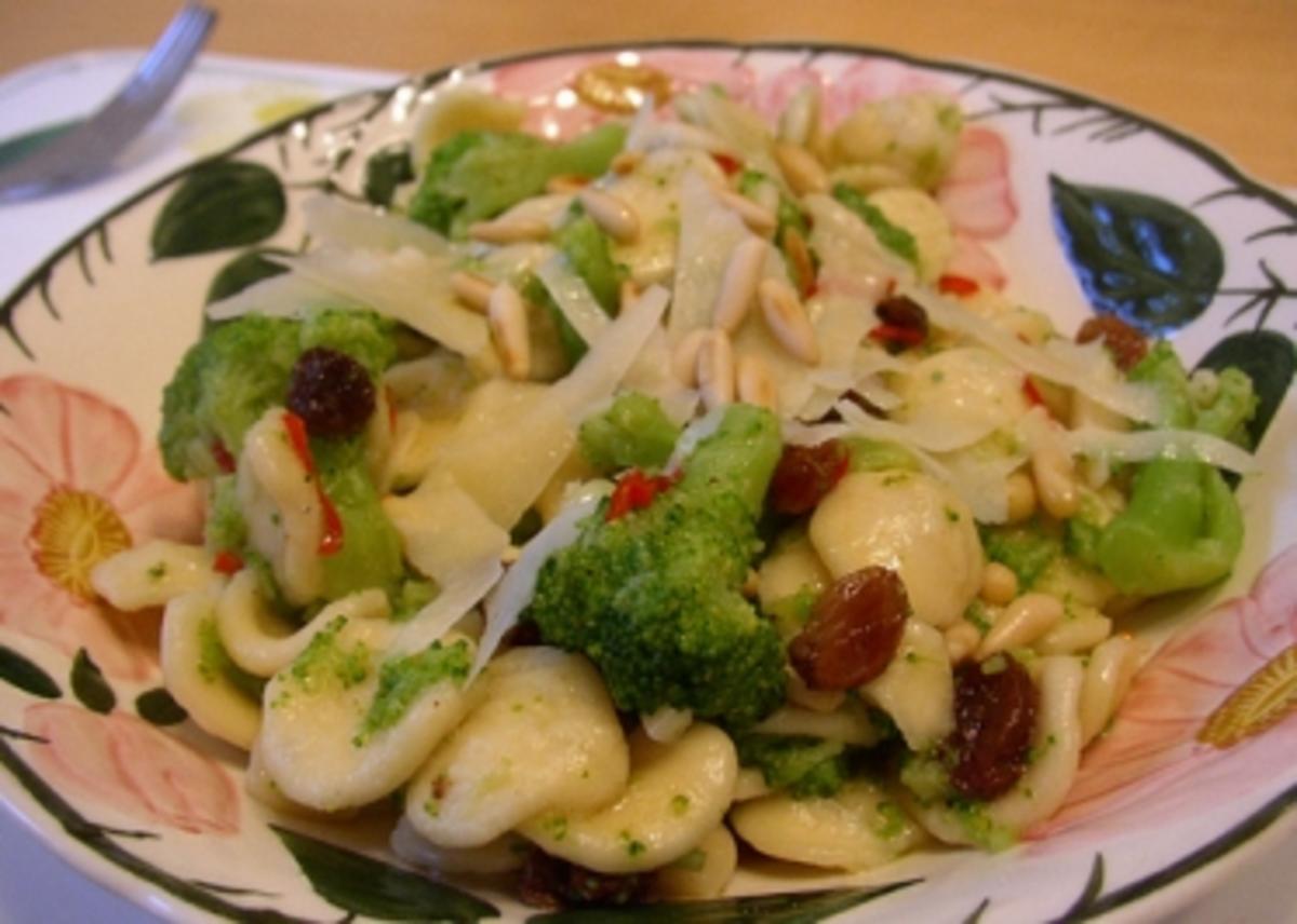 Bilder für Orecchiette mit Broccoli - Rezept