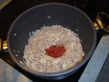 Rezept: Frische Kräuterbolognais an Spagetti Bild Nr. 6 Frische Kräuterbolognais an Spagetti - Rezept - Bild Nr. 6