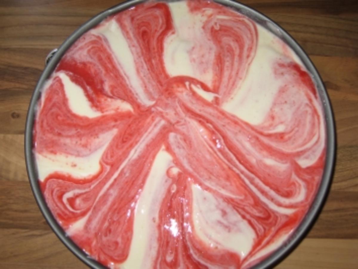 schicke Erdbeer-Frischkäse-Torte - Rezept - Bild Nr. 5