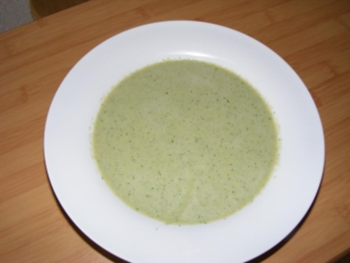 Kopfsalat- und Gurkensuppe - Rezept By kikibu